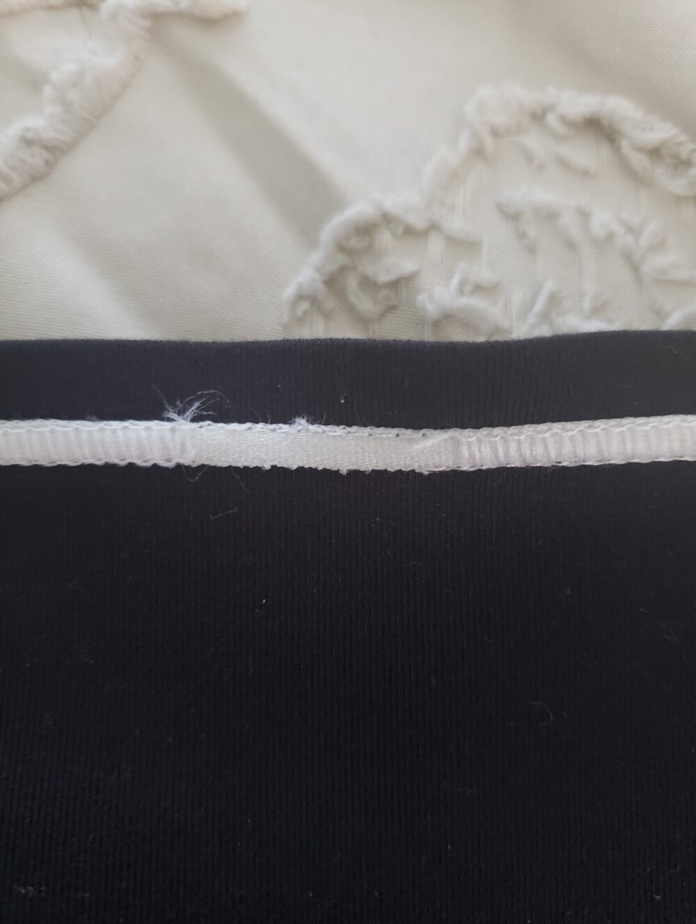 Fabletics Capris- M - Picture 5 of 5